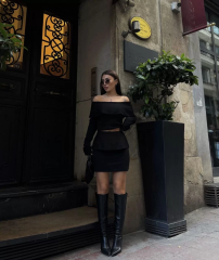 Straplez , Madonna , Carmen Yaka Croplu Mini Etekli ikili Takım Triko - Siyah