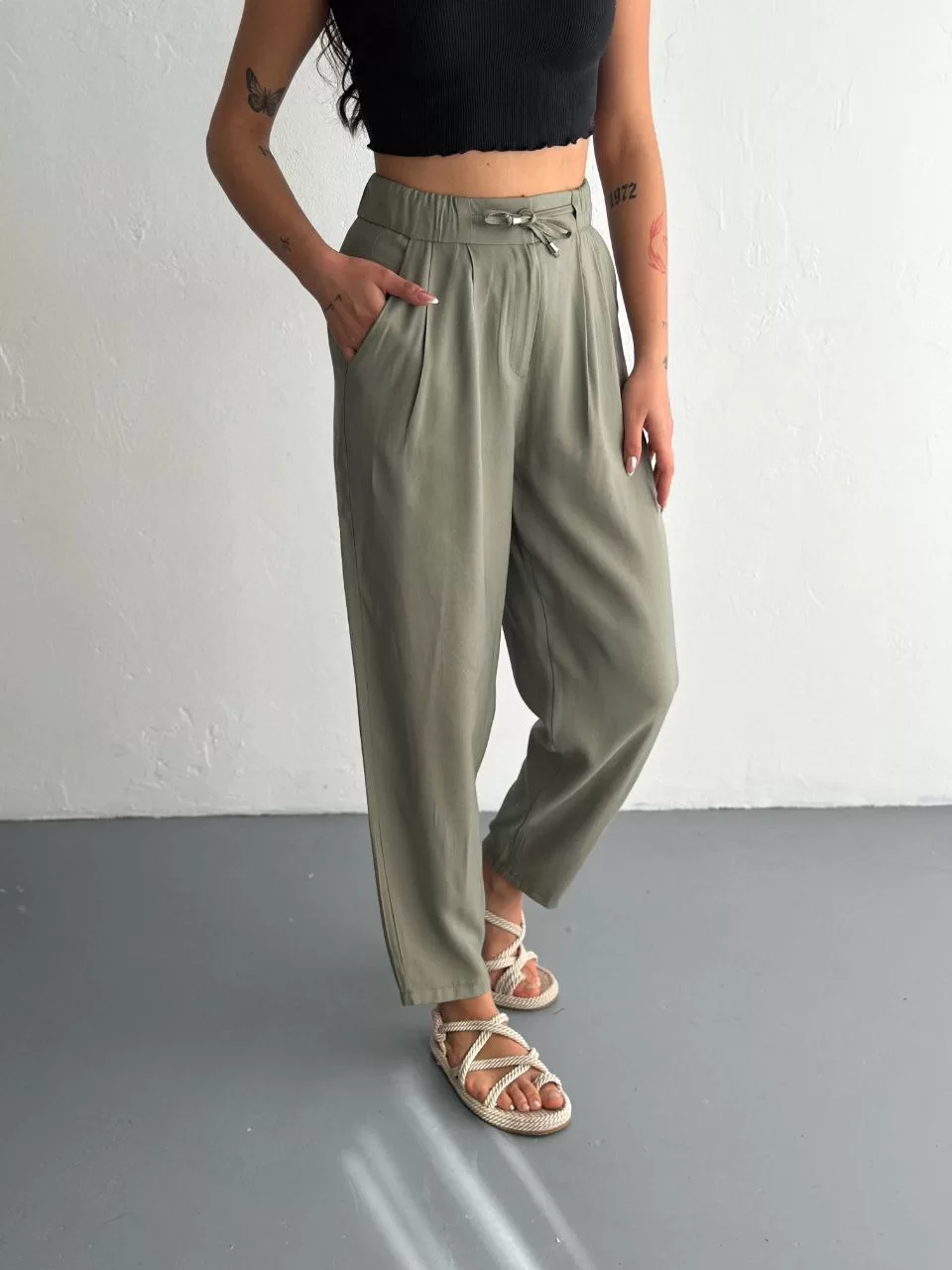 Kadın Yüksel Bel Beli Bağcıklı Cepli Rahat Paça Pantalon - Su Yeşili