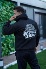 Erkek Oversize Üç İplik Kapüşonlu Sweatshirt – Siyah Sırt ve Ön Baskılı, Kanguru Cepli, Rahat Kalıp, İçi Pamuklu ModeL-Siyah