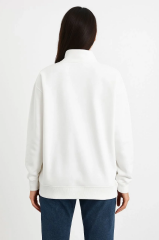Kadın Üç İplik Dık Yaka Yarım Fermuarlı SweatShirt - Beyaz