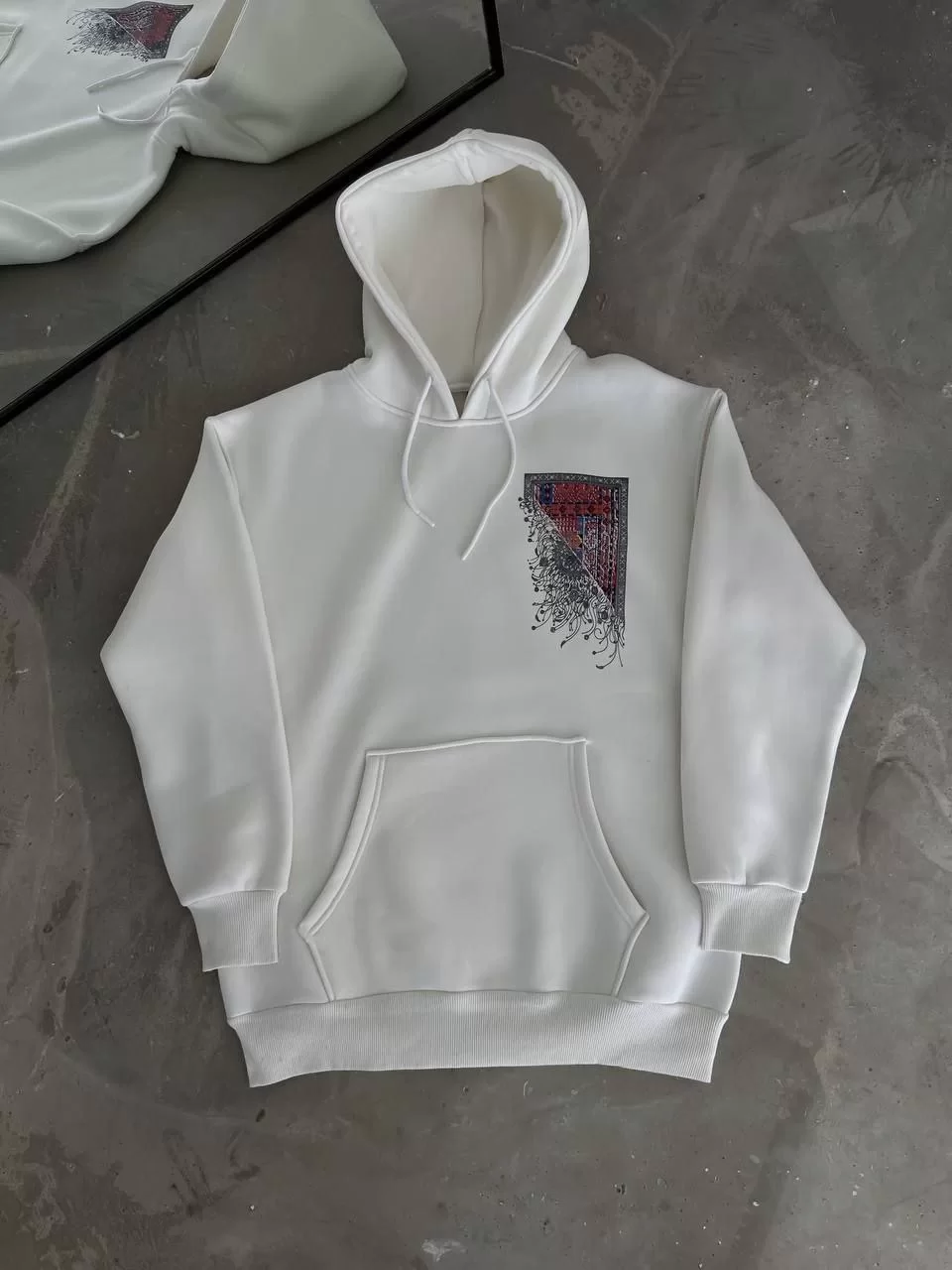 Uzun Kol Kapüşonlu Ön Ve Arka Baskılı SweatShirt - Beyaz